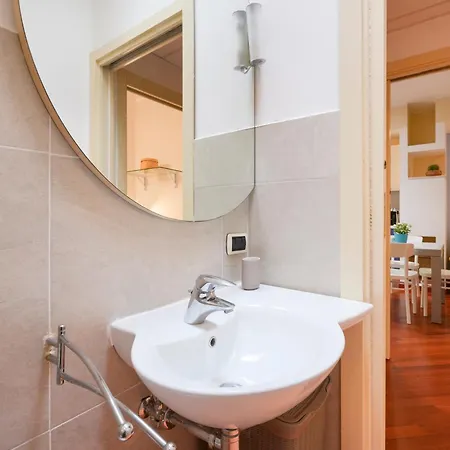 Guesthost - De Napoli Ev