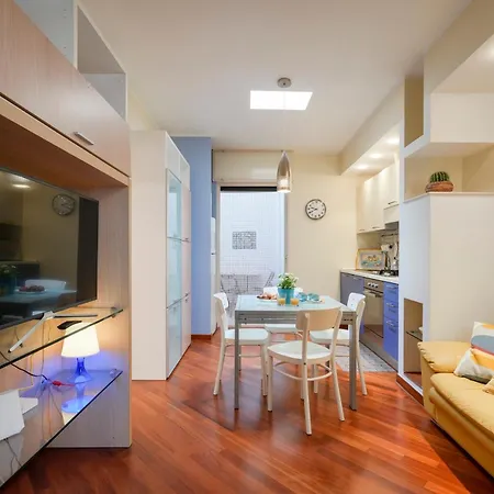 Apartment Guesthost - De Napoli Ev *
