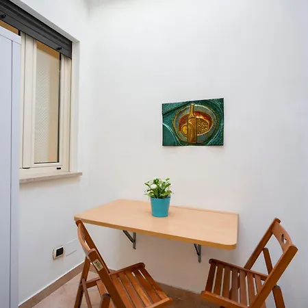 Guesthost - De Napoli Ev