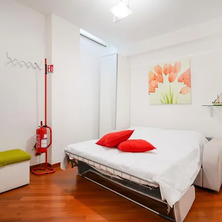 Apartment Guesthost - De Napoli Ev Bari